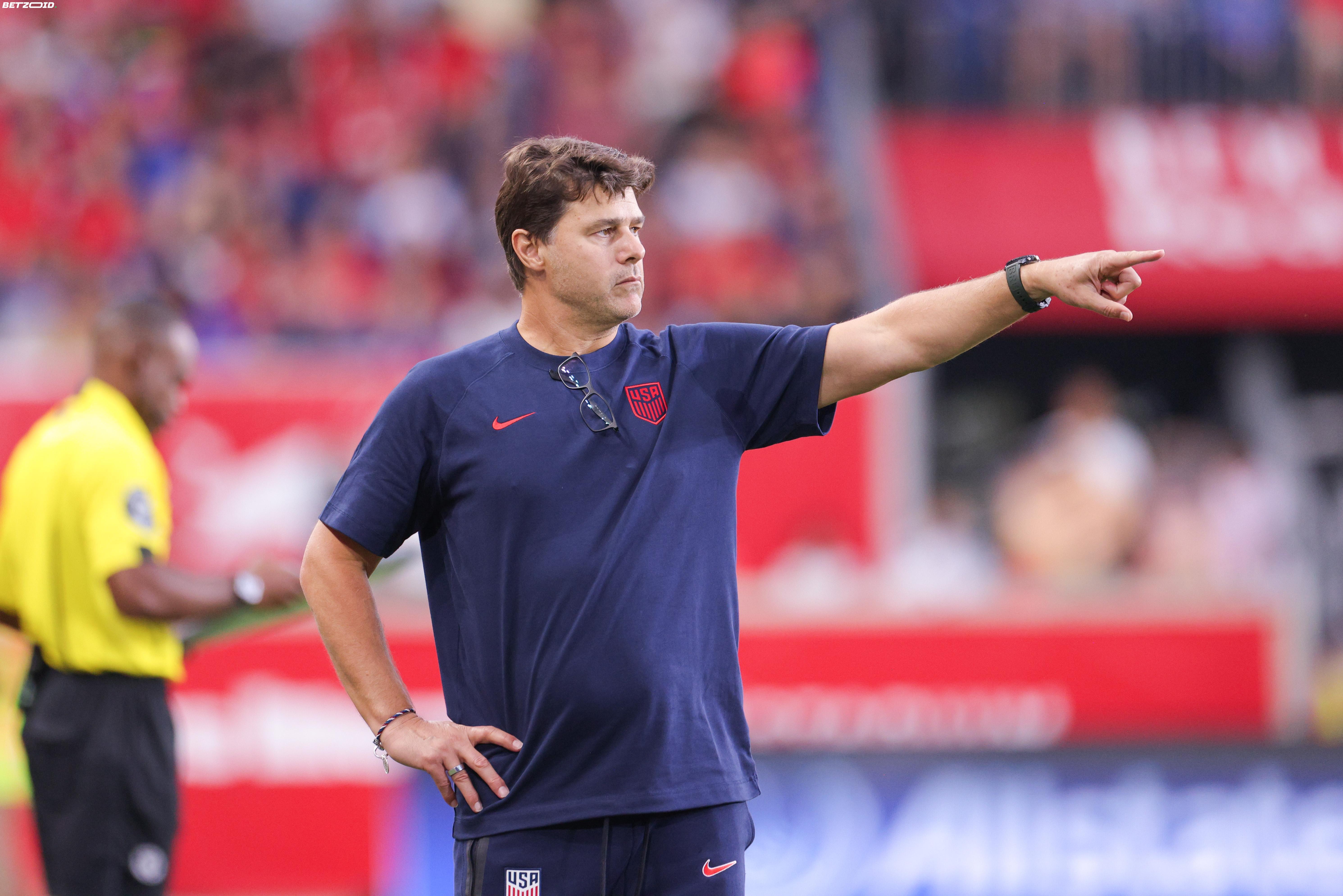 Tottenham Managerial Hunt: Pochettino and De Zerbi Among Frontrunners as Club Battles Relegation